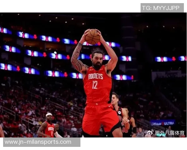 文班强调抢板重要性亚当斯成为球队关注焦点并成功抢下三前板