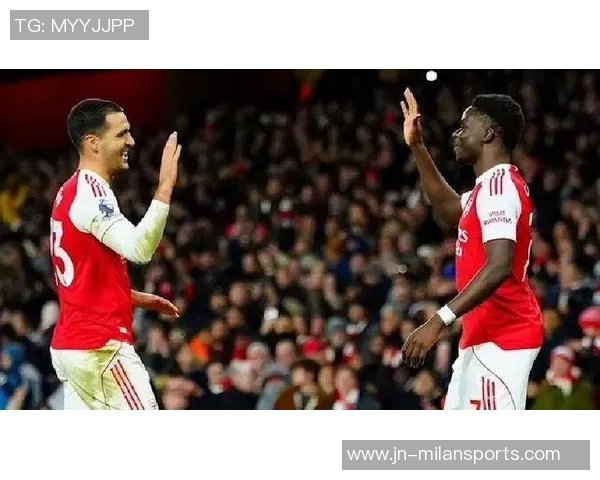 希曼表示更倾向于让约克雷斯踢前锋而非梅里诺担任伪九号位