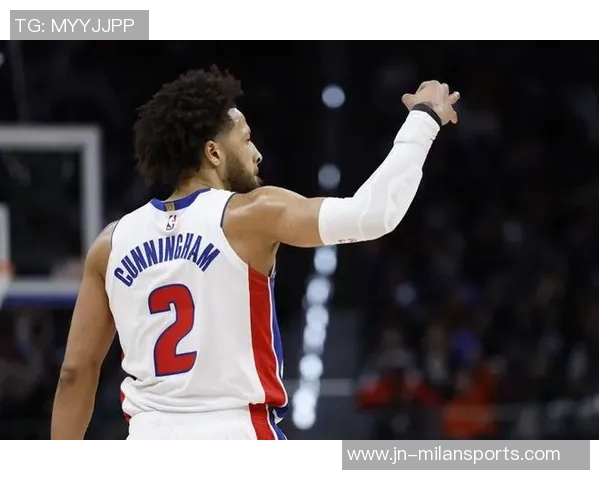 NBA赛事分析:快船客场逆袭爵士掘金鏖战活塞雷霆轻取鹈鹕 NBA赛事分析:快船客场逆袭爵士掘金鏖战活塞雷霆轻取鹈鹕