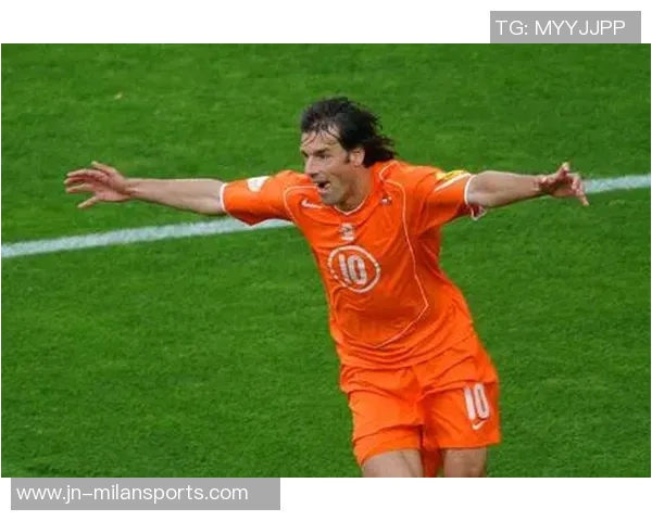 范尼重返足球舞台49岁担任荷兰队助教辅佐科曼征战世界杯 范尼重返足球舞台49岁担任荷兰队助教辅佐科曼征战世界杯